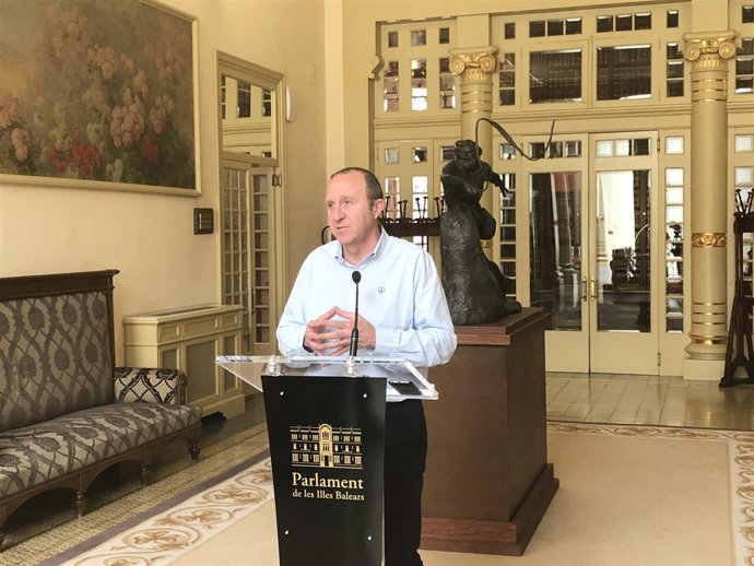 Andreu Alcover en el Parlament 