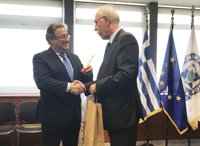 Zoido dice que el relato de las víctimas de Alsasua le provoca "desgarro interno" y ve delito de terrorismo  