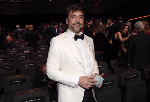 43Rd Cesar Awards Ceremony - Paris, France. 02/03/2018. Actor Javier Bardem Pose