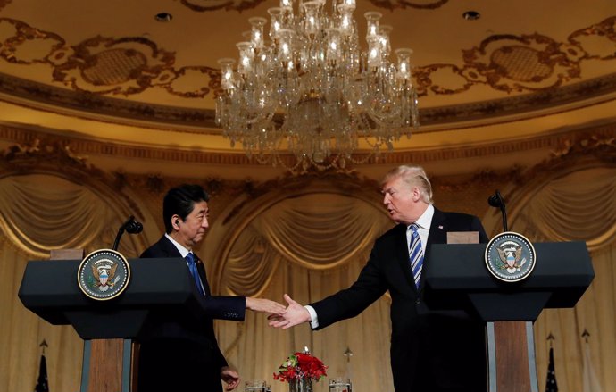 El primer ministro de Japón, Shinzo Abe, y el presidente de EEUU, Donald Trump.
