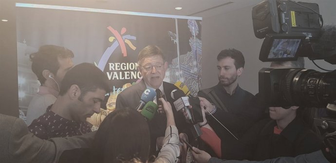 Puig atiende a los medios en su viaje a Japón 