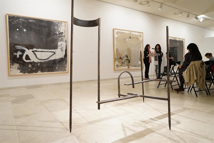 Valladolid.- Presentación exposición Tàpies