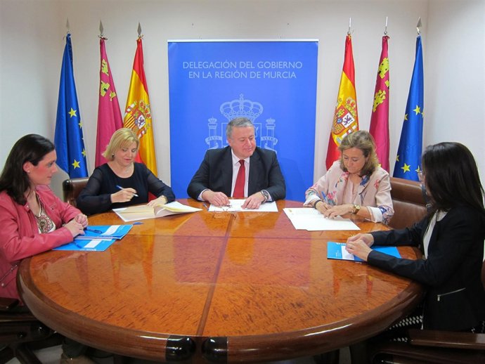 FIRMA DELEGADO, CONSEJERA Y  DELEGADA VIOLENCIA GÉNERO                       