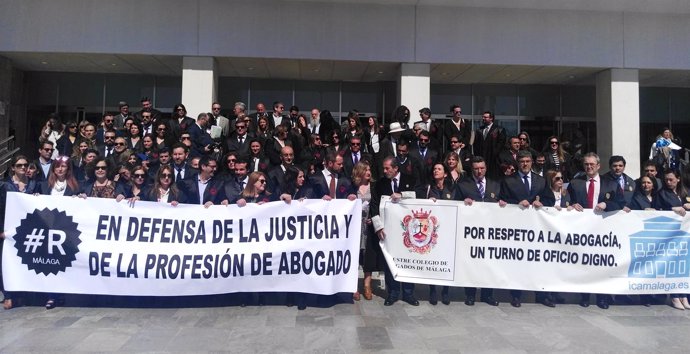 Concentración abogados Málaga. Abril 2018
