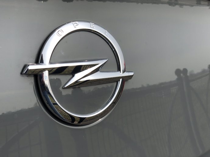 Logotipo de Opel 