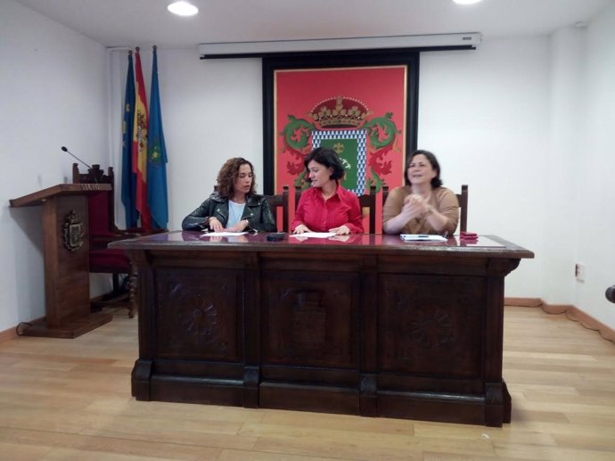 Almudena Cueto, Noelia Macías y Natividad Álvarez