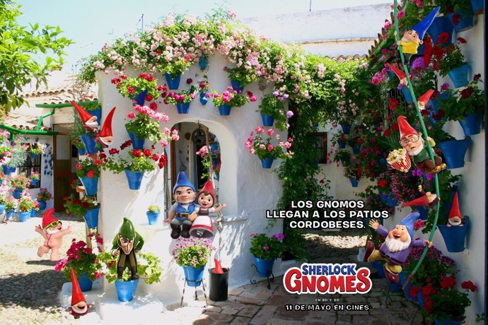 Promoción de la película 'Sherlock Gnomes' en los patios de Córdoba
