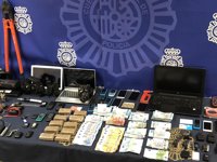 Siete detenidos por vender a narcos del Campo de Gibraltar vehículos robados en urbanizaciones de lujo