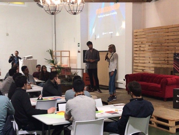 Un total de 30 jóvenes participan en el 'hackaton' Seat DisrUP