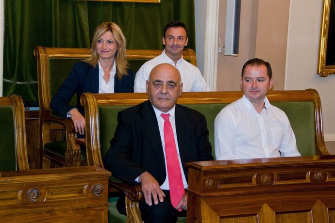 Grupo de Cs en Castellón