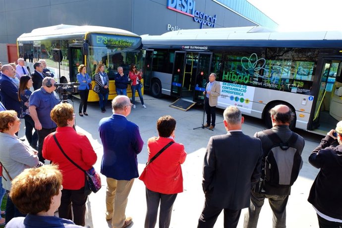 Inauguració de la línia AMB Exprés E79