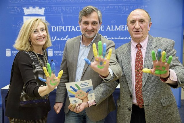 La Diputación suma su aportación a la campaña 'Ten sonrisas a mano'.