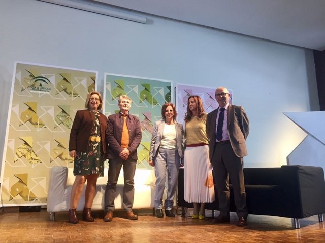 Acto de homenaje por la jubilación del personal de Educación