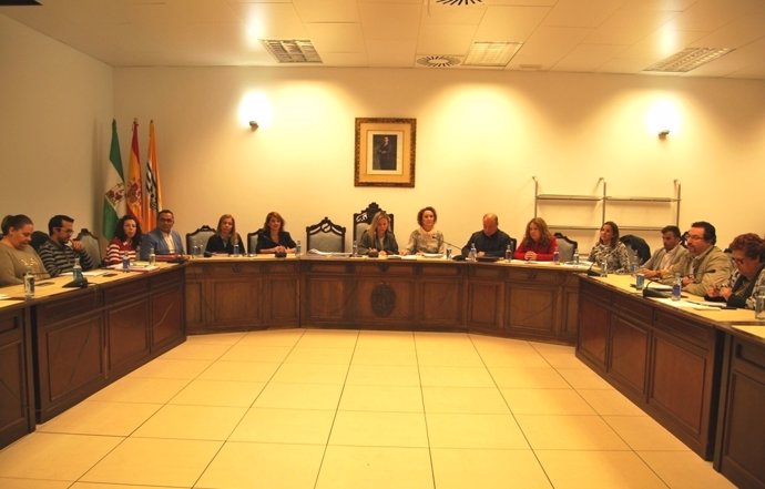 Imagen de archivo de un pleno del Ayuntamiento de Isla Cristina