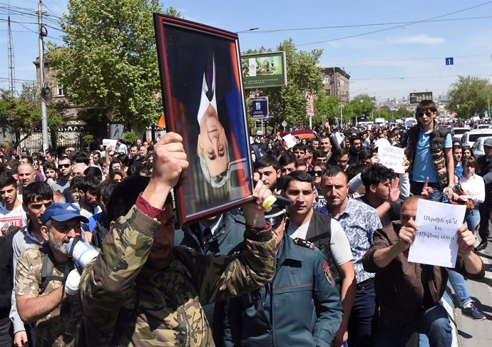 Manifestación en Ereván contra Sarksyan