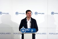 Juanma Moreno considera que el "daño" de los "asesinos de ETA" a las víctimas es "irreparable"