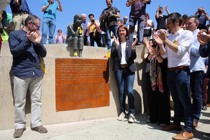 Acte de celebració del canvi de nom de la plaça O d'Octubre de 2017
