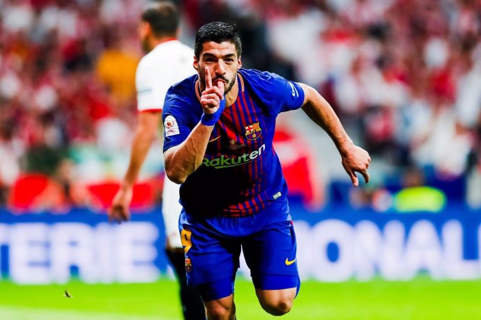 Luis Suárez celebra un gol en la final de Copa
