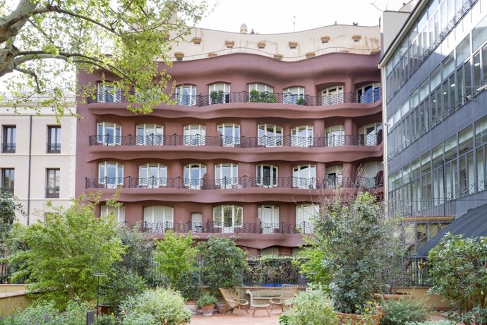 Ha finalitzat la restauració de la façana posterior de la Pedrera