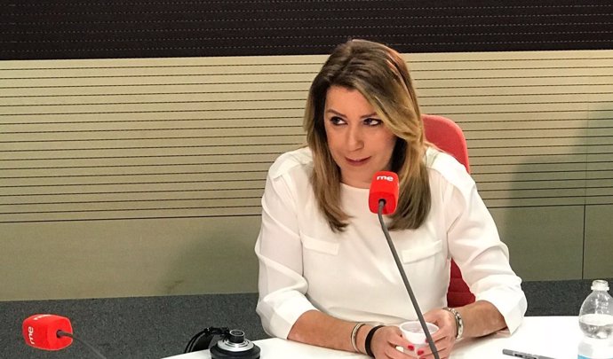 La presidenta de la Junta, Susana Díaz, entrevistada en Radio Nacional