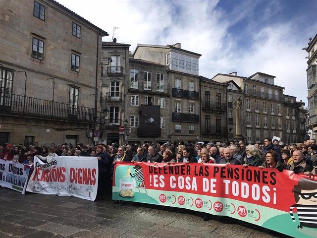 Movilización pensionistas jubilados en Santiago