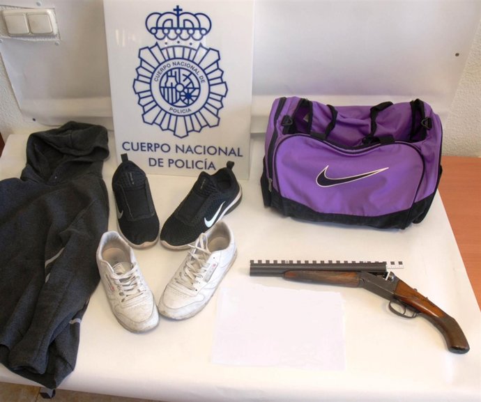 Efectos intervenidos al atracador de dos salas de juego y una gasolinera