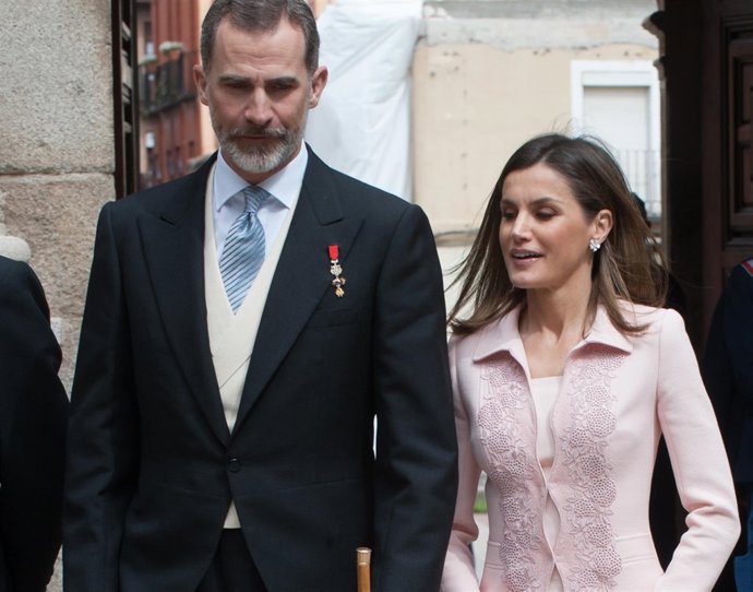 Reyes felipe y letizia alcala muy cómplices FOTOS: JOSÉ OLIVA