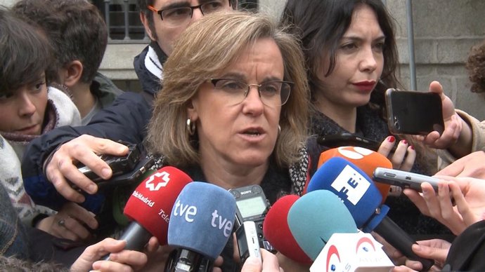 Villacís, Rivera, Almeida y Causapié declaran a la salida una entrega de premios