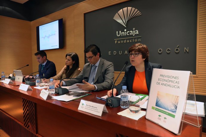 Presentación del informe de previsiones de analistas económicos grupo Unicaja 18