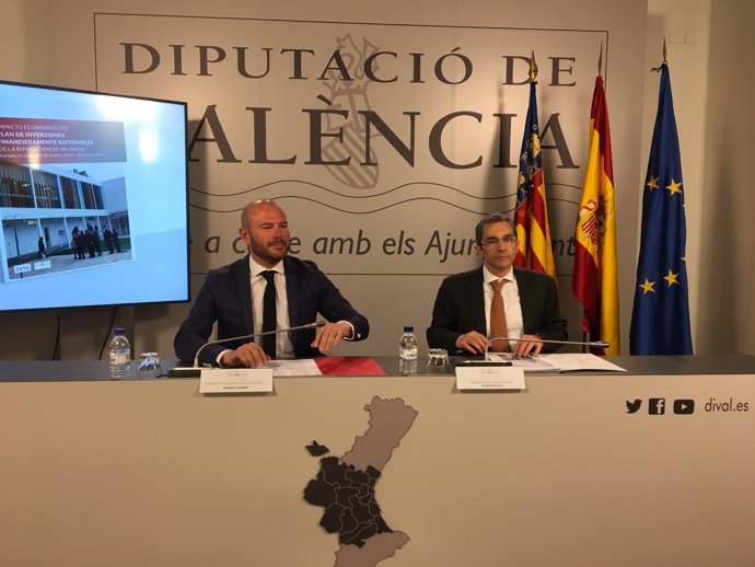 Toni Gaspar i Joaquín Maudos presenten l'informe de l'Ivie