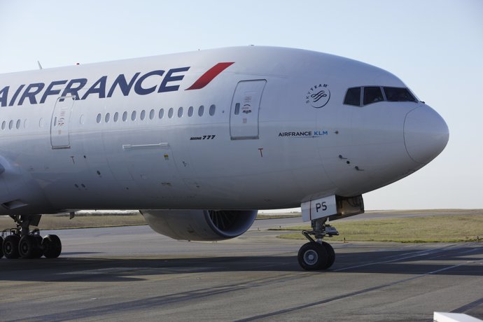 Un Avión De La Compañía Air France