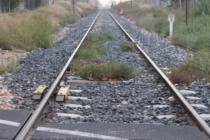 VÍA DEL TREN, RENFE, TRENES