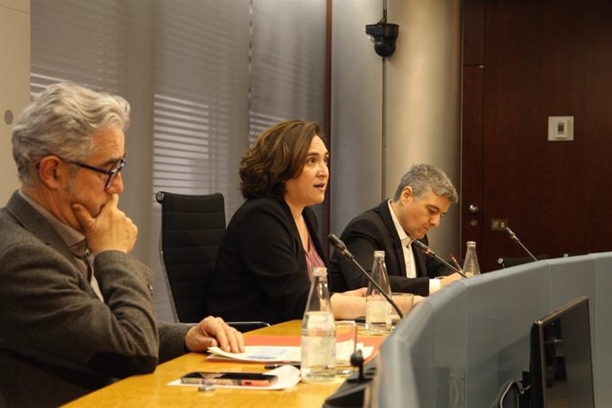 Josep Maria Montaner,  Ada Colau i Javier Buron