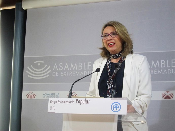 Portavoz del Grupo Parlamentario Popular, Cristina Teniente       