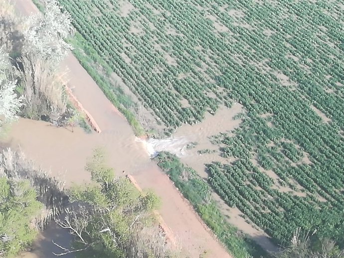 Mota de Quinto de Ebro, rota por la crecida del Ebro en abril de 2018