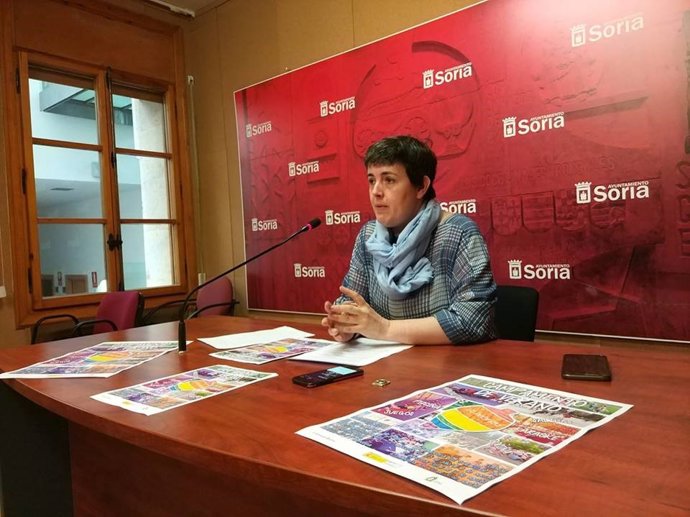 La concejal presenta los campamentos 24-4-2018