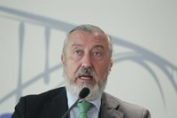 Fomento se disculpa por el "retraso" del AVE a Granada, que espera vuelva a tener tren "en meses"