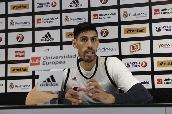 Gustavo Ayón (Real Madrid) en rueda de prensa