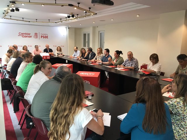 Comisión Ejecutiva Regional del PSOE, presidida por Pablo Zuloaga
