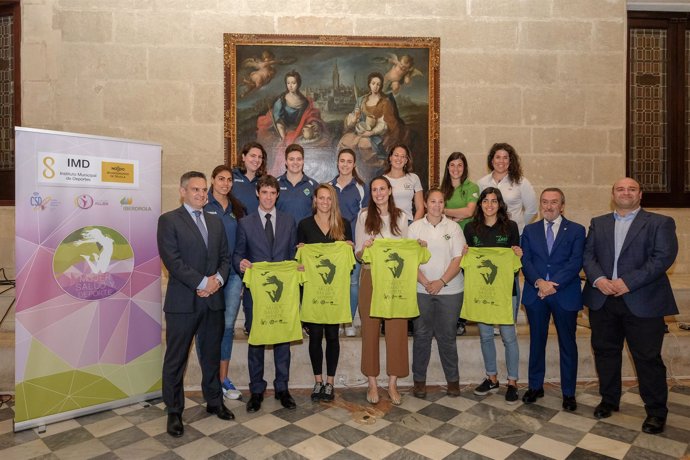 Sevilla potencia el deporte femenino