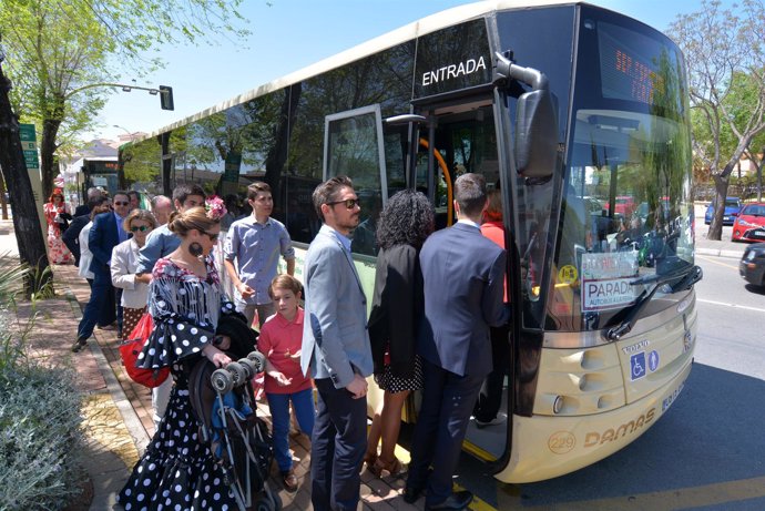 Autobús de Tomares para la Feria de Abril