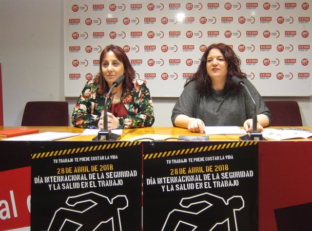 Sheila Mateos (i) y Azucena Pérez (d)