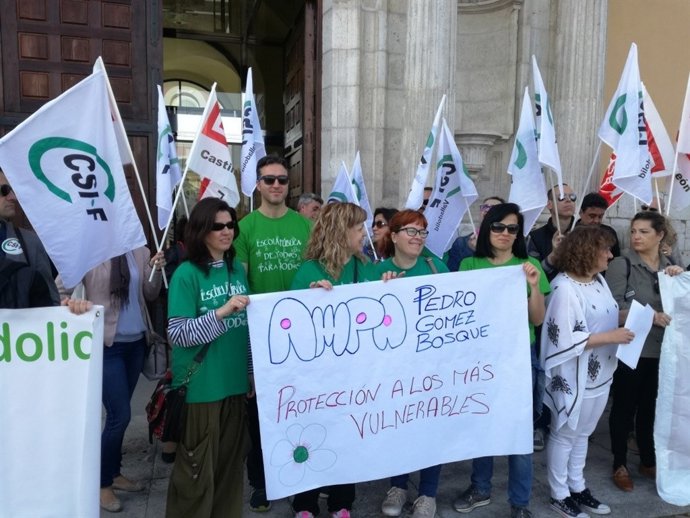 Concentración del AMPA Pedro Gómez Bosque. 