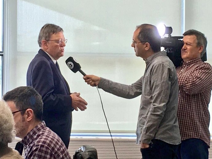 Puig visita la sede de À Punt