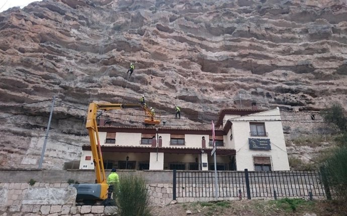 Trabajos de acondicionamiento en la CM-3210