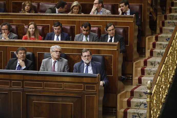 Rajoy segueix des del seu escó el debat de totalitat dels Pressupostos