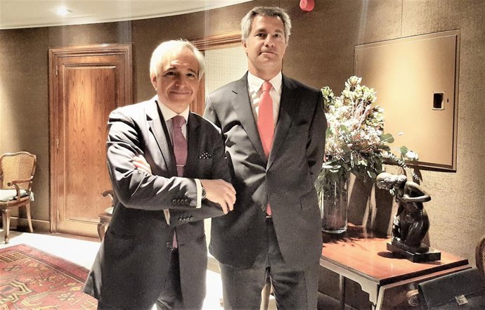 Luis Hernández, David Vila (Renta Corporación)