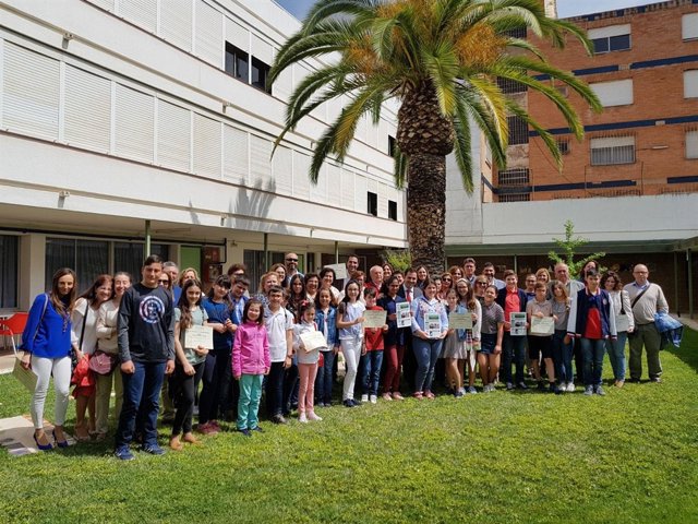 El delegado de Educación con los centros premiados 