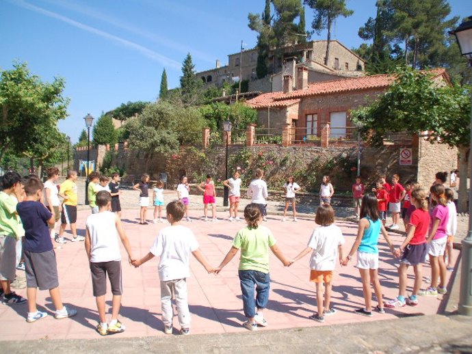 Nens en colònies
