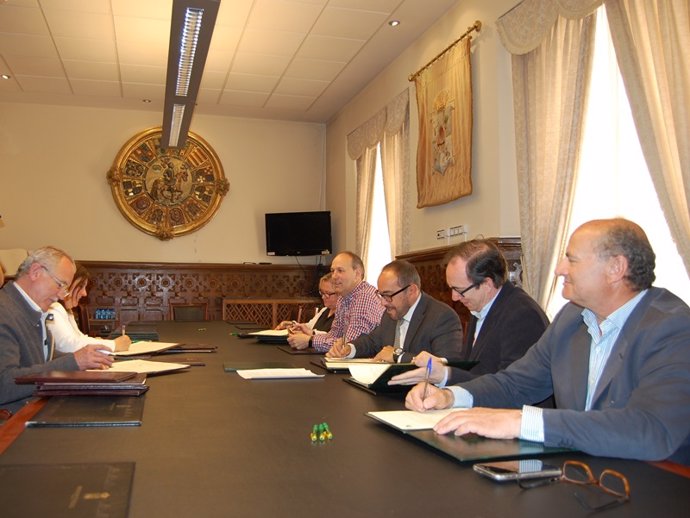 Firma del convenio entre Diputación de Soria y los ayuntamientos